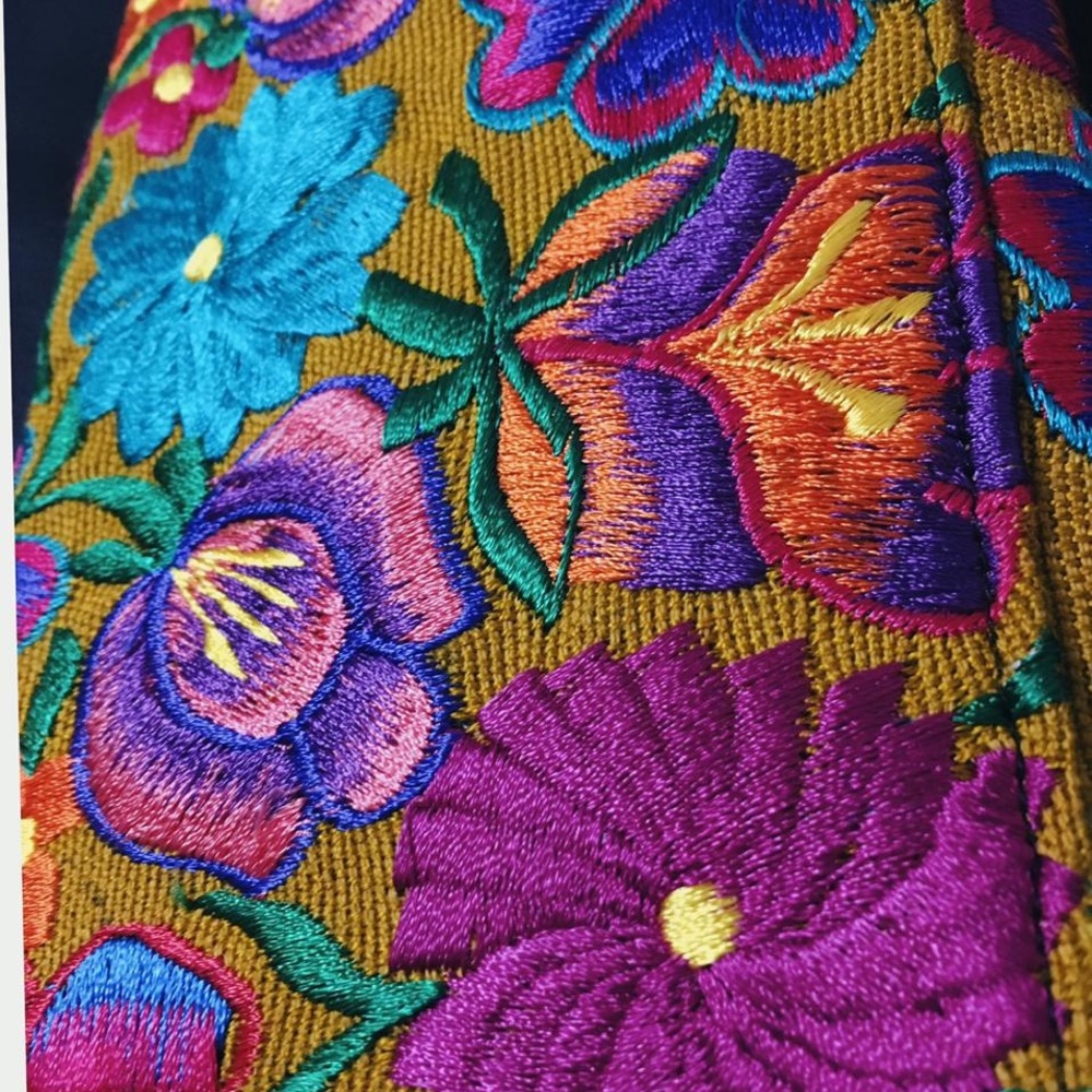 purses - Picture 2 of 8